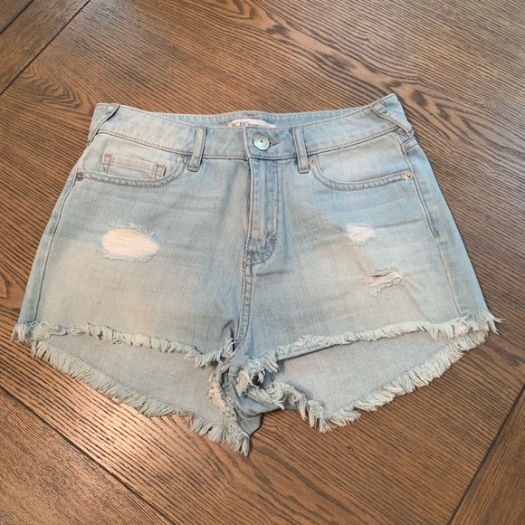 BCBGeneration shorts - Picture 1 of 5